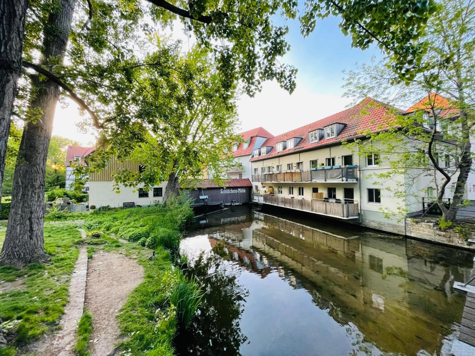Ferienwohnung Schildblick Modernes Apartment Direkt In Der Altstadt Von Erfurt Nahe Der Kraemerbruecke - Beste Innenstadtlage מראה חיצוני תמונה