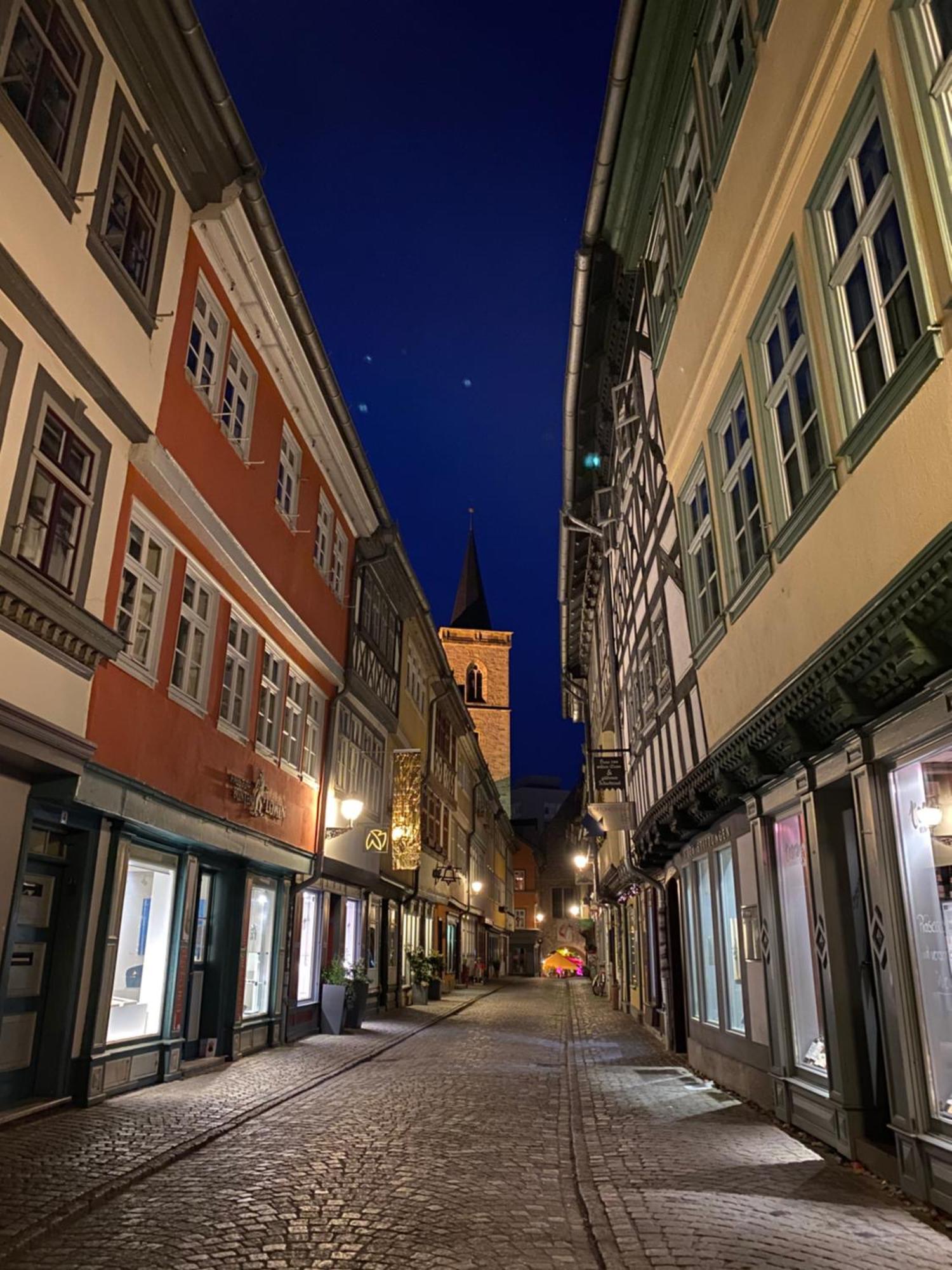 Ferienwohnung Schildblick Modernes Apartment Direkt In Der Altstadt Von Erfurt Nahe Der Kraemerbruecke - Beste Innenstadtlage מראה חיצוני תמונה