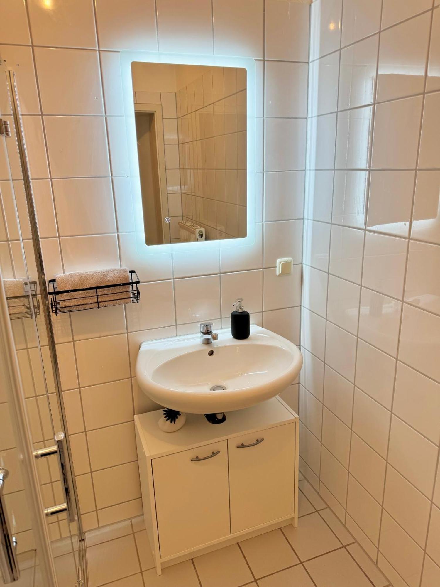 Ferienwohnung Schildblick Modernes Apartment Direkt In Der Altstadt Von Erfurt Nahe Der Kraemerbruecke - Beste Innenstadtlage מראה חיצוני תמונה